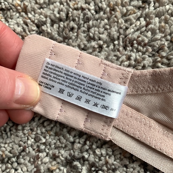 Parfait Maya Unlined Plunge Bra Classic Shape Wear with Underwire - Picture 9 of 13